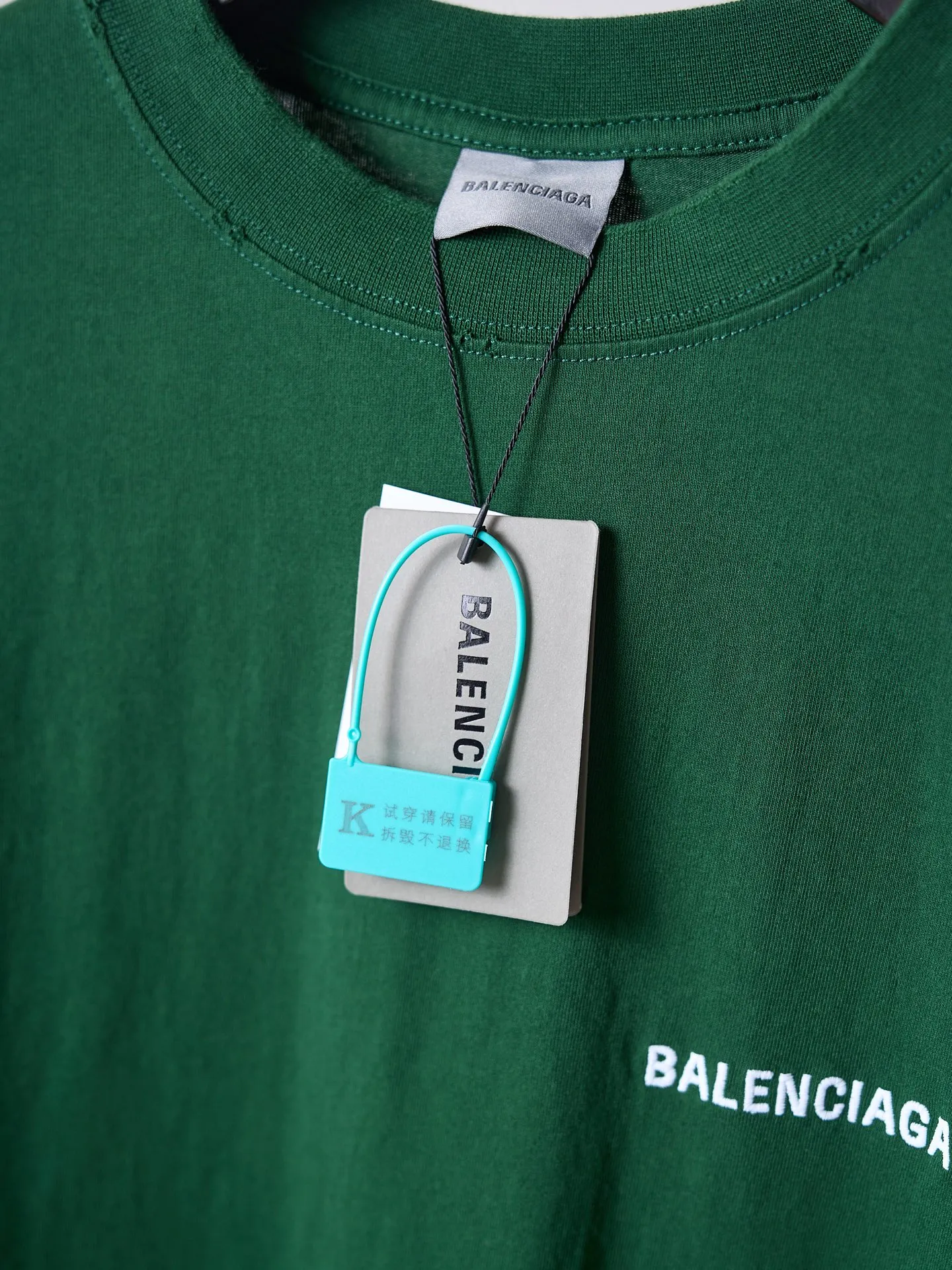 Balenciaga/ T 【In Stock】XS S M L ：24 / 185G ：32 1×1 / 270G ， ， ， 。 185g Breathable。 ， Rebound ， ， ， 。 ， ， 。 ， Green ， 。 、 ， 。 ， 。 ， 。 ， ； ， ， ； ， 。